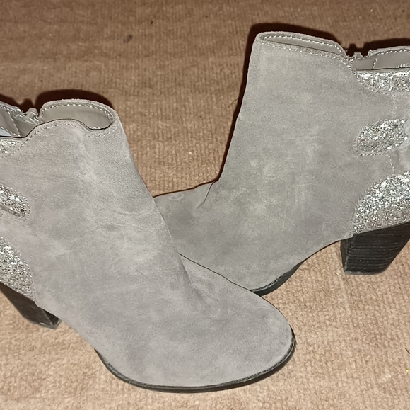 Size 7.5 glitter heel Gianni Bini booties - Picture 3 of 6